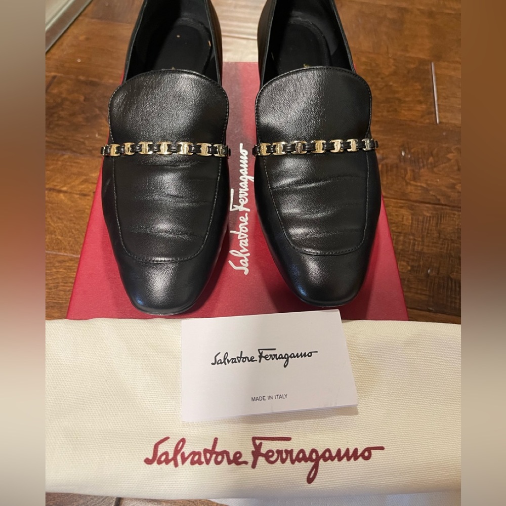 Salvator Ferragamo Tilos Gancini Chain low heel pump loafer